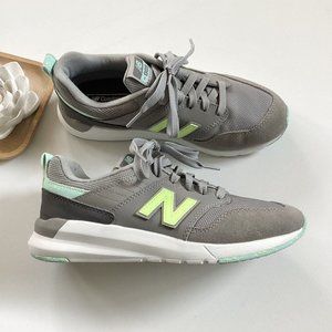 New Balance Sneakers